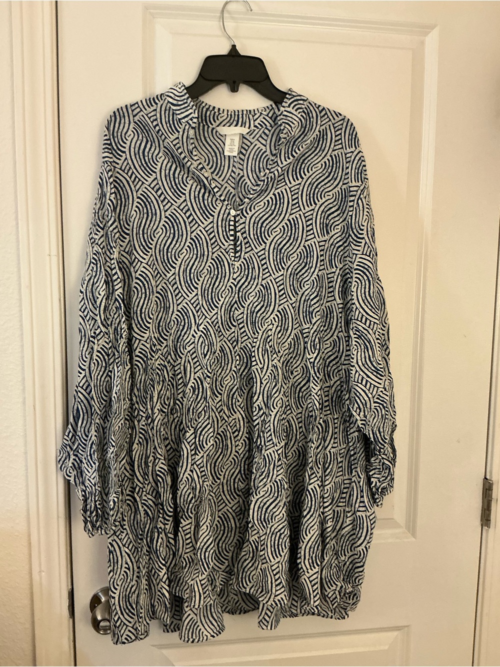 H&M Women's Long Sleeve Geometric Wave Print Blouse Blue White Tunic Shirt Sz XL